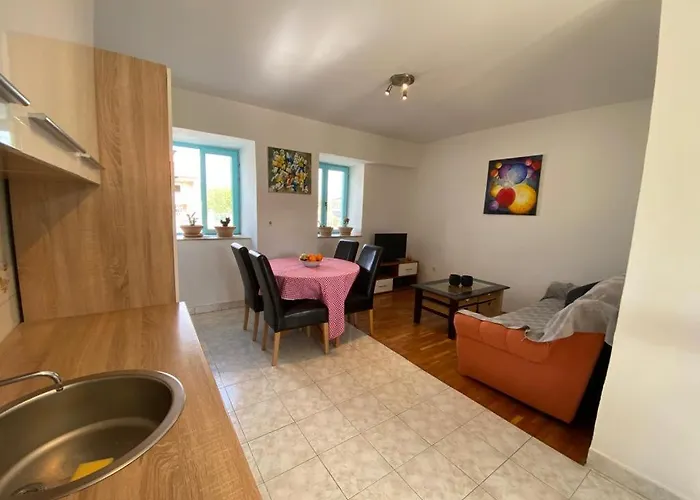 Marta Apartament Pridraga