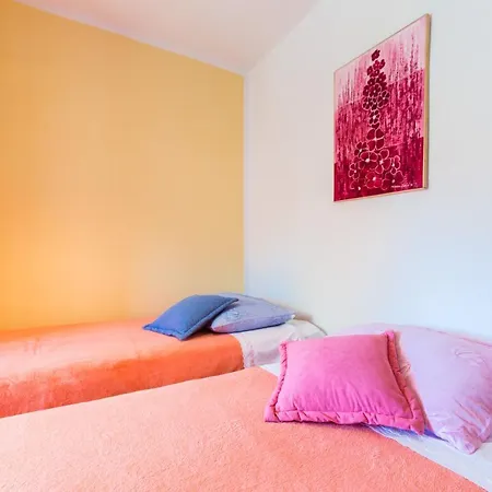 Marta Apartment Pridraga